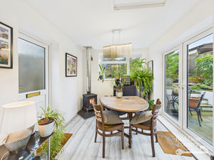 Dining Room- click for photo gallery